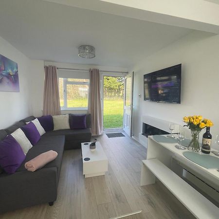 Look No Further Gorgeous Newly Renovated Contemporary Chalet Sandown Bay Holiday Centre Екстериор снимка