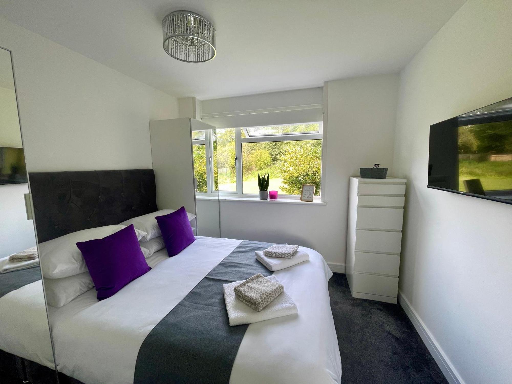 Look No Further Gorgeous Newly Renovated Contemporary Chalet Sandown Bay Holiday Centre Екстериор снимка